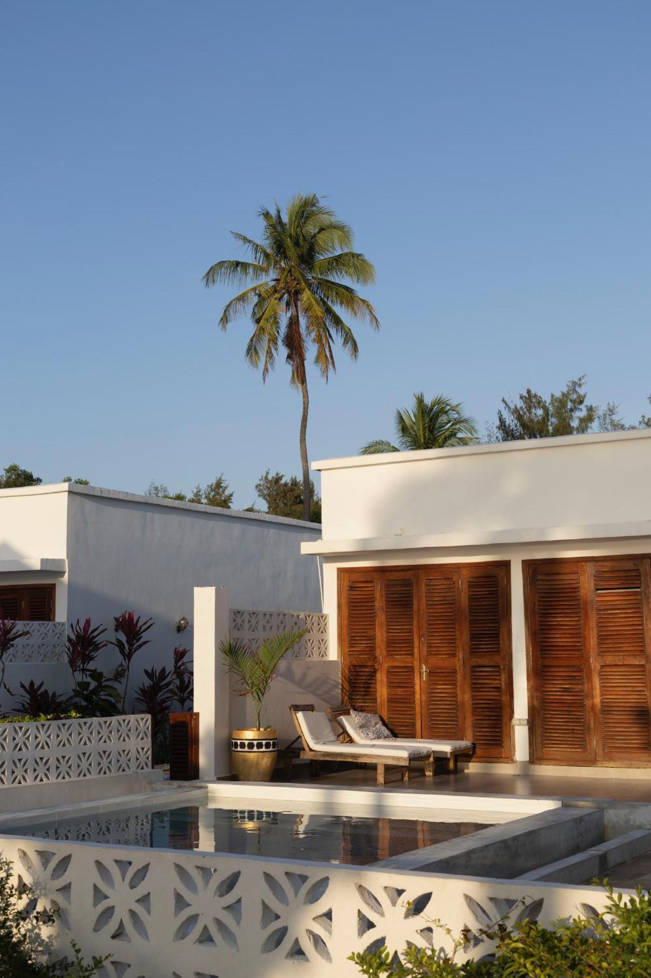 Pili Pili Orient Beach Resort Буэхуу Экстерьер фото