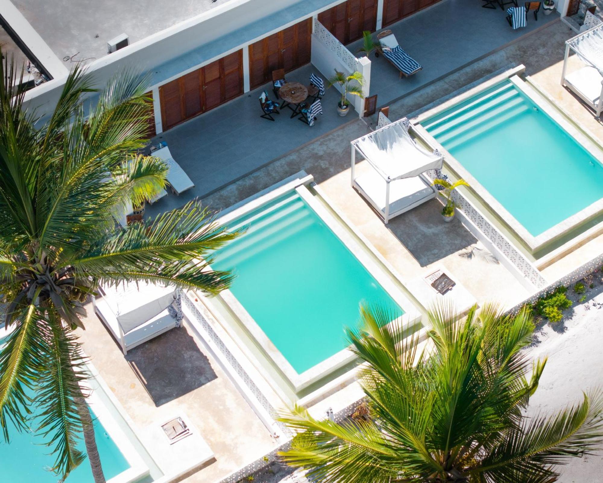 Pili Pili Orient Beach Resort Буэхуу Экстерьер фото